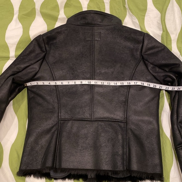 Banana Republic faux-shearling jacket - Picture 6 of 7